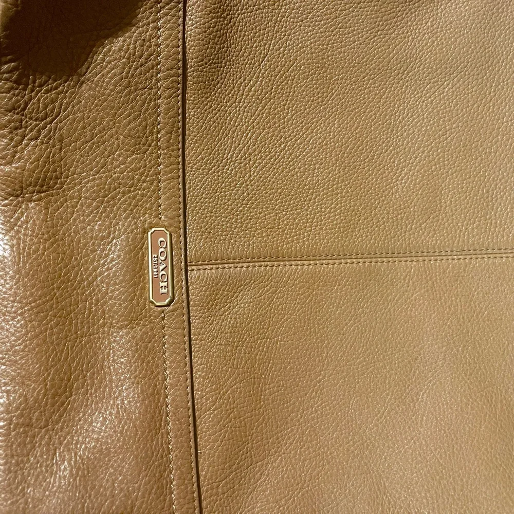 Coach Tan Leather HoBo Bag - Picture 5 of 8